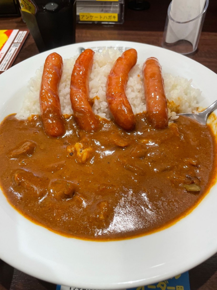 ソーセージカレー(ビーフソース) 7辛