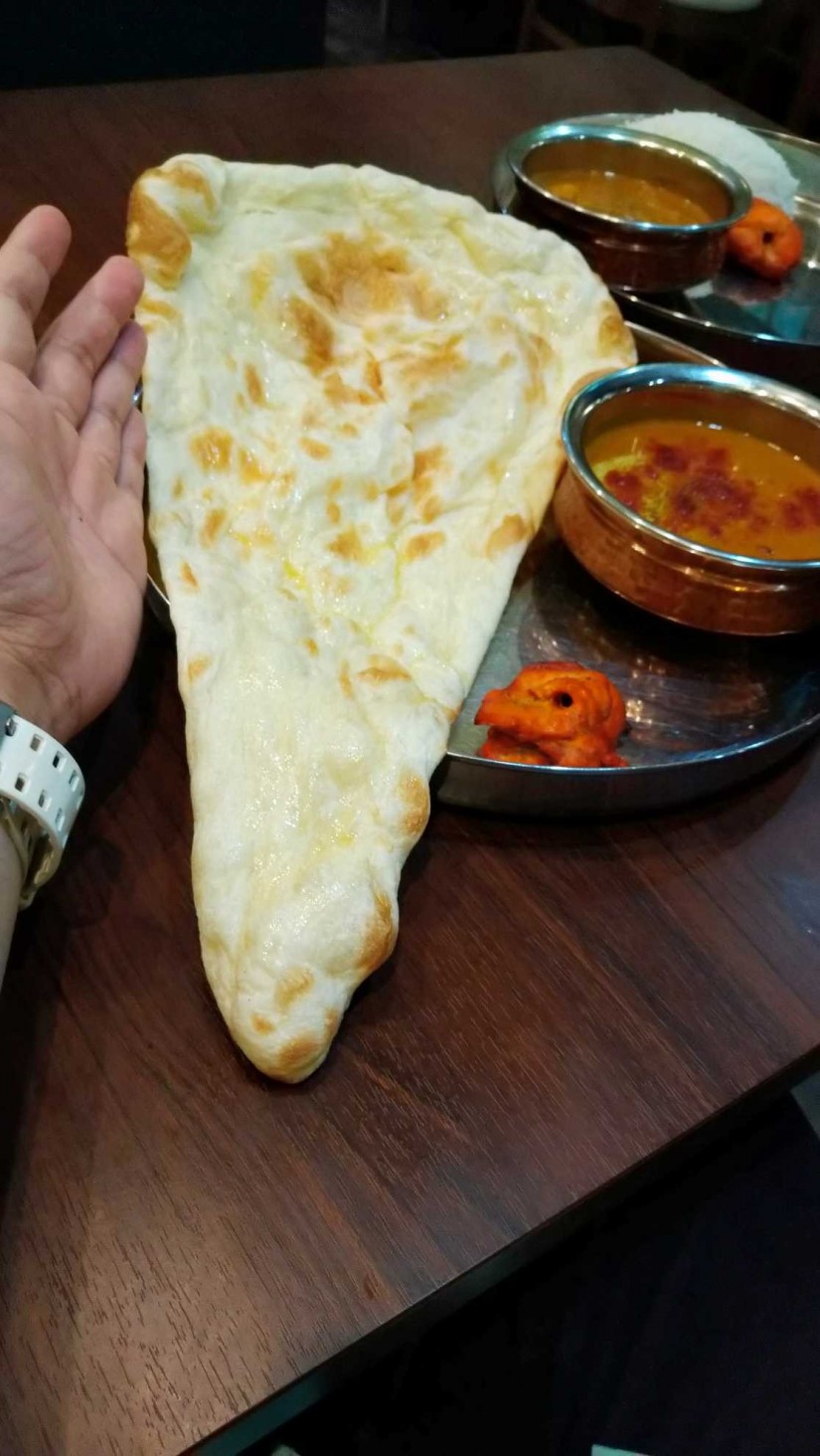 Dinnerset A  チキンカレー&ナン 4辛