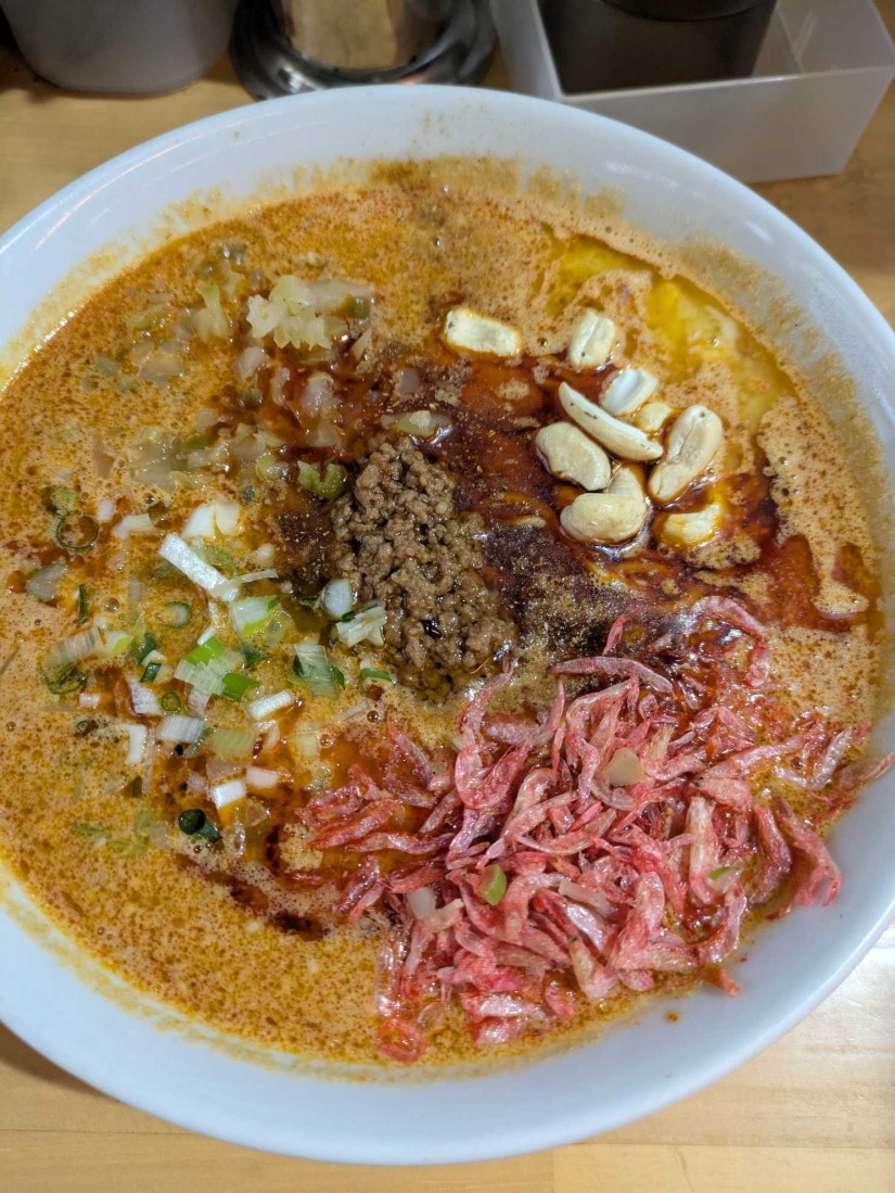 白胡麻担々麺 10辛 3痺