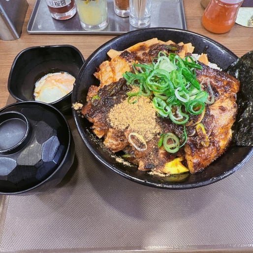 極 灼熱厚切すた丼