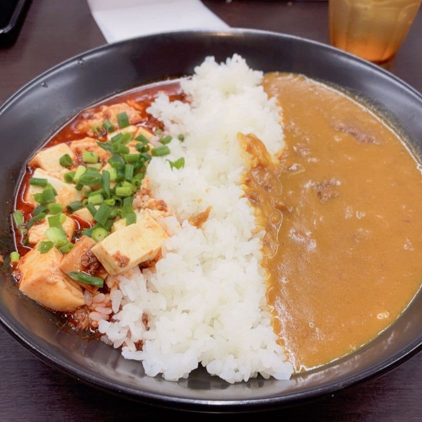 麻婆飯とC&Cカレーの合盛り