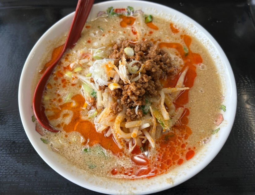 胡麻が決めての担々麺 激辛