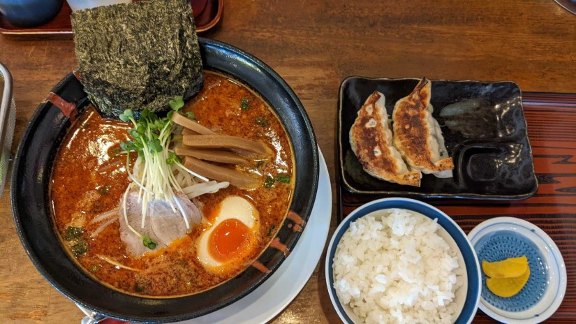 辛みそラーメン+餃子セット 大将