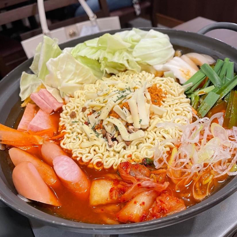 プデチゲ(部隊鍋)