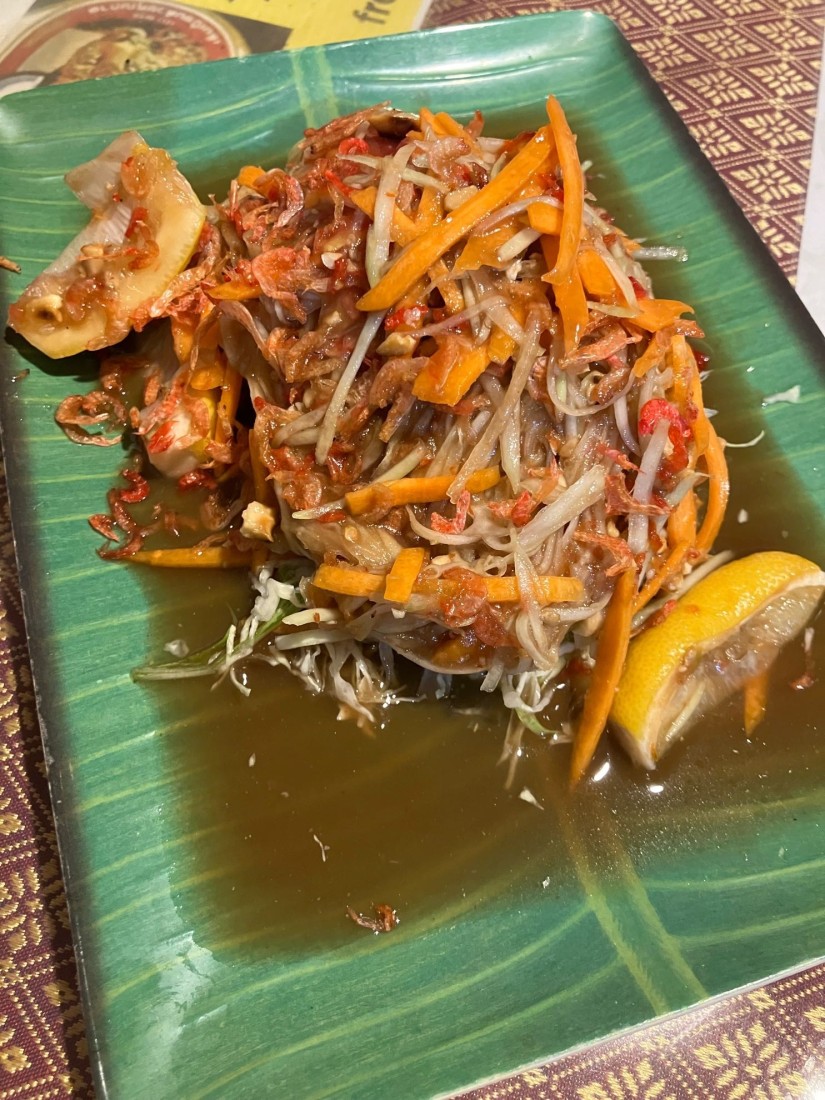 ソムタム 唐辛子マーク2つ