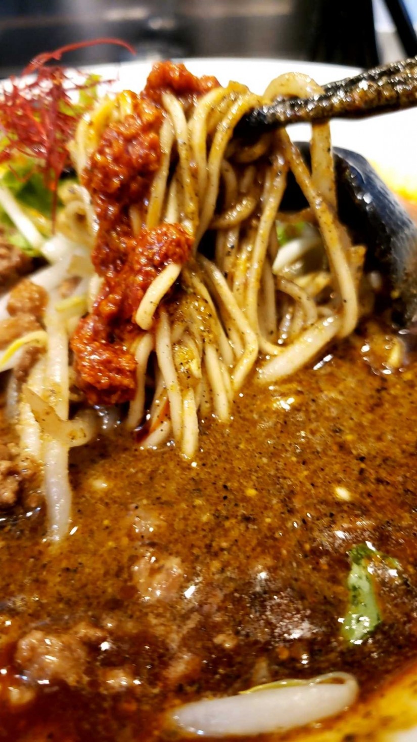 担々麺黒 激辛券一枚