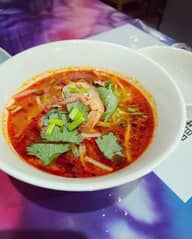 トムヤムクンラーメン ちゃんと辛い