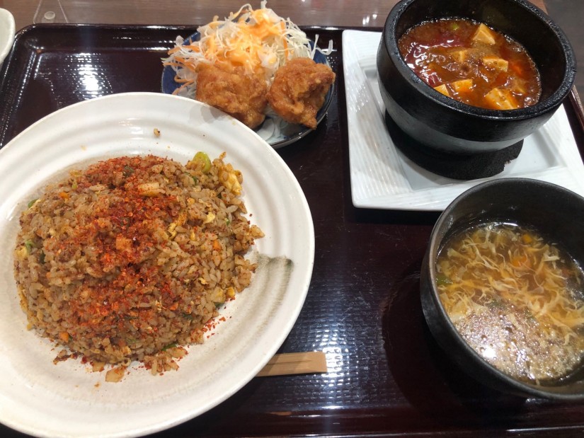 辛！四川ランチ 炒飯大盛