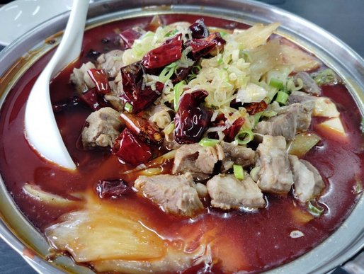 マーラー牛肉鍋 辛さマシ
