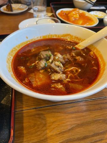四川ピリ辛牛肉麺