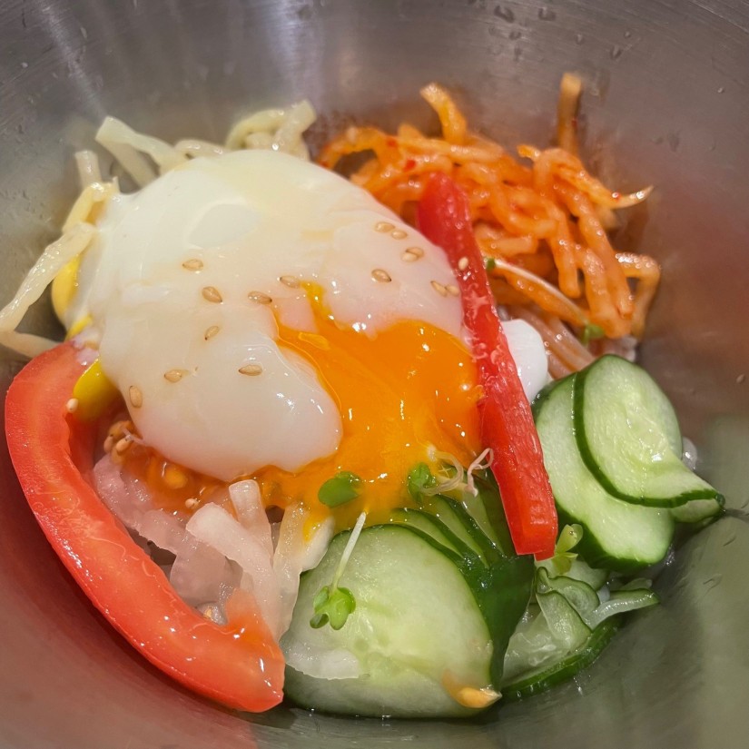 野菜温玉ビビン冷麺