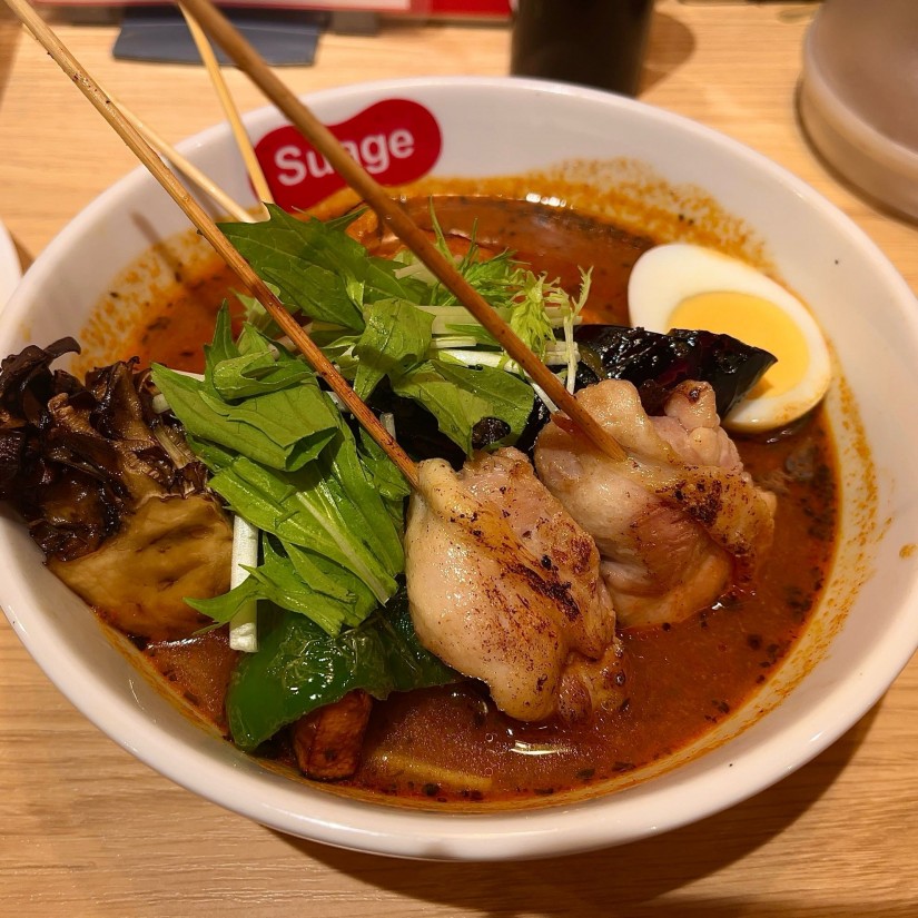 パリパリ知床鶏と7種の野菜カレー 10辛