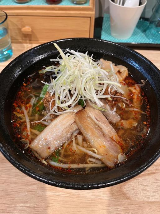 ドラゴン辛麺 中辛
