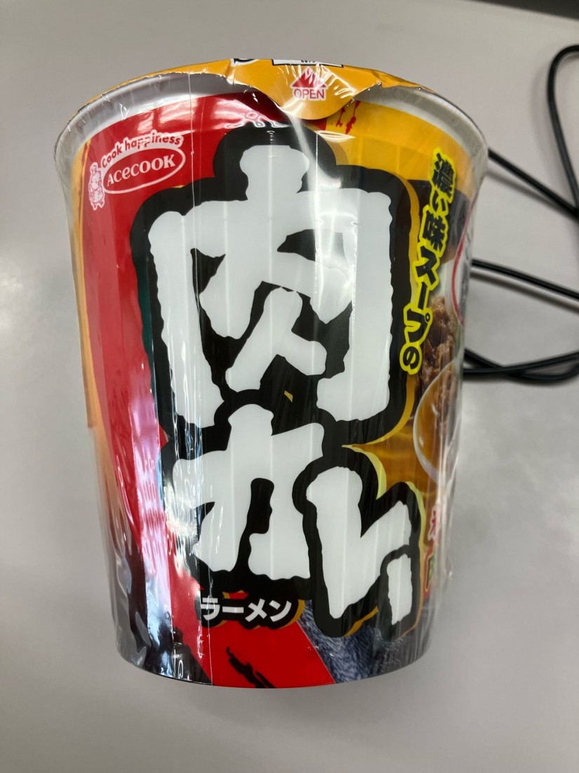 濃い味スープの肉カレーラーメン