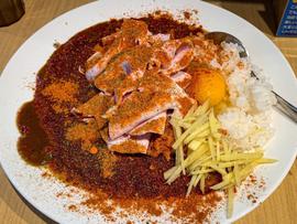自家製ポークハムカレー(生卵トッピング) 自己責任