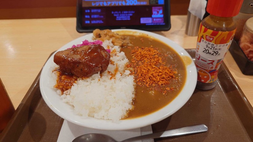 にんにくファイヤーポークロックカレー(メガ盛り)