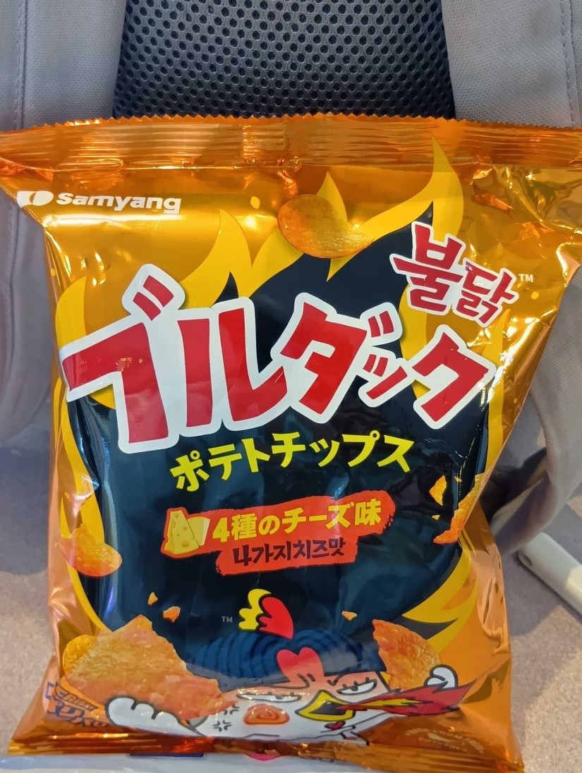 ブルダックポテトチップス 4種のチーズ味