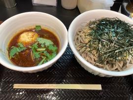 アサリと鶏つくねのシビれつけ蕎麦