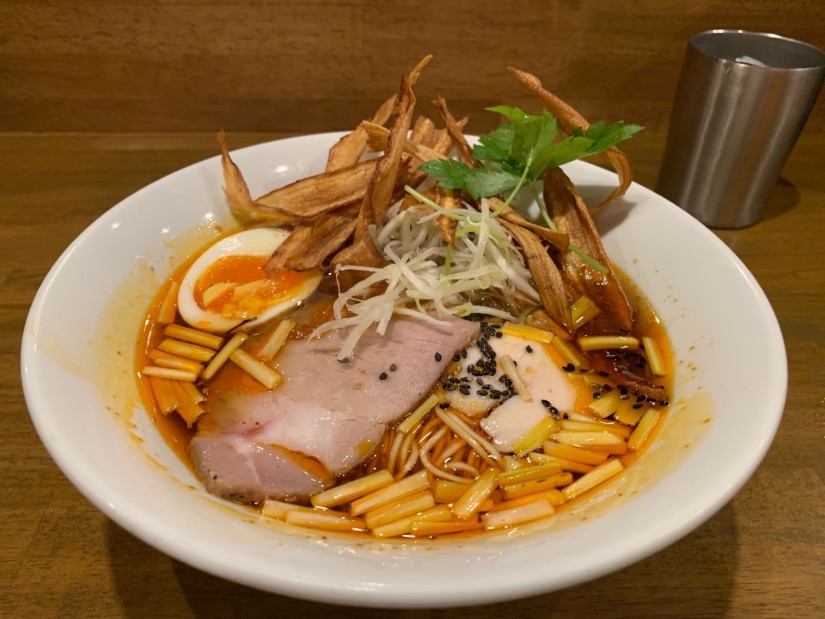 鶏中華そば生醤油 旨辛仕立て 自家製ラー油