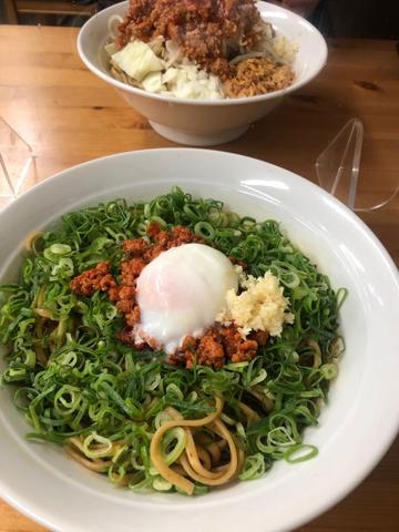 広島汁なし坦々麺