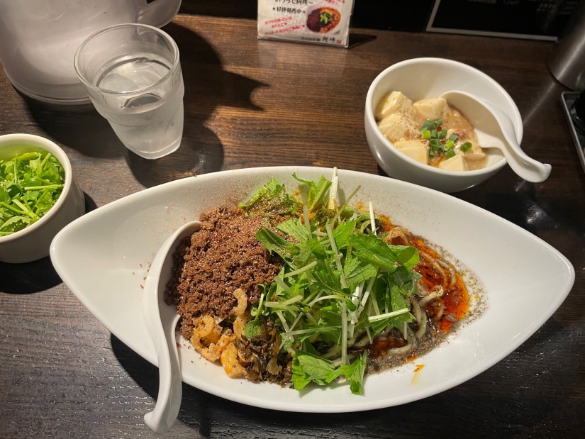 汁なし黒胡麻担々麺 辛さ4痺れ5