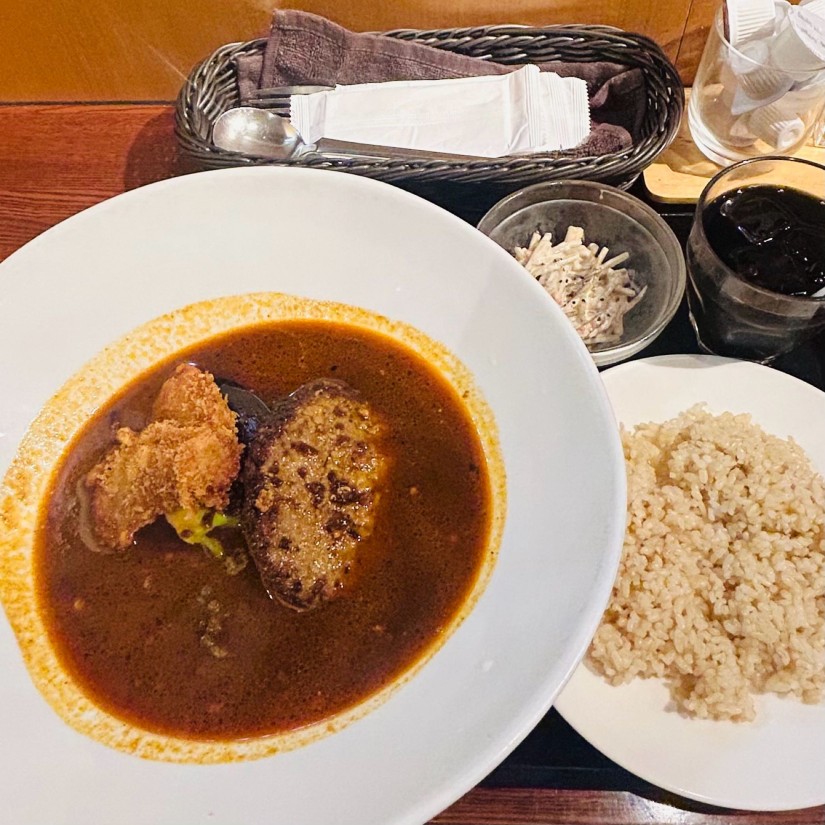 牛肉入りハンバーグとヒレカツ 5辛