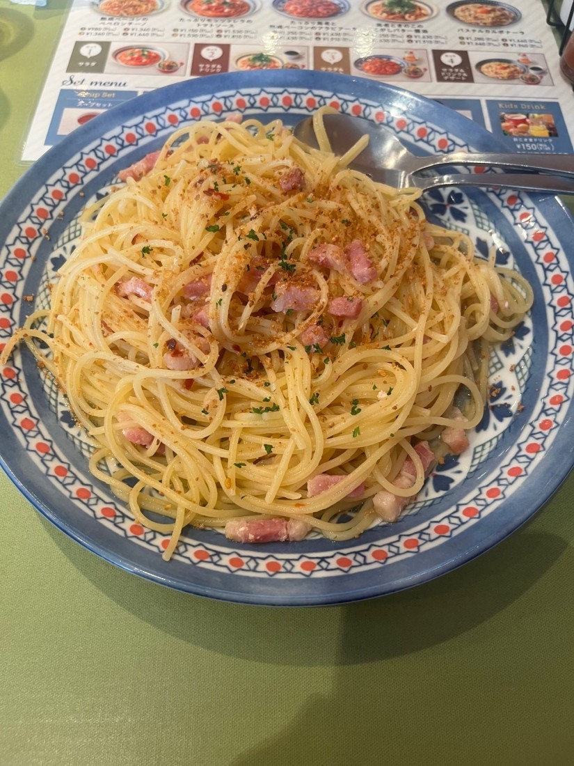 熟成ベーコンのペペロンチーノ