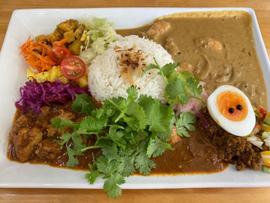 チキンとエビのあいがけプレート 優しい