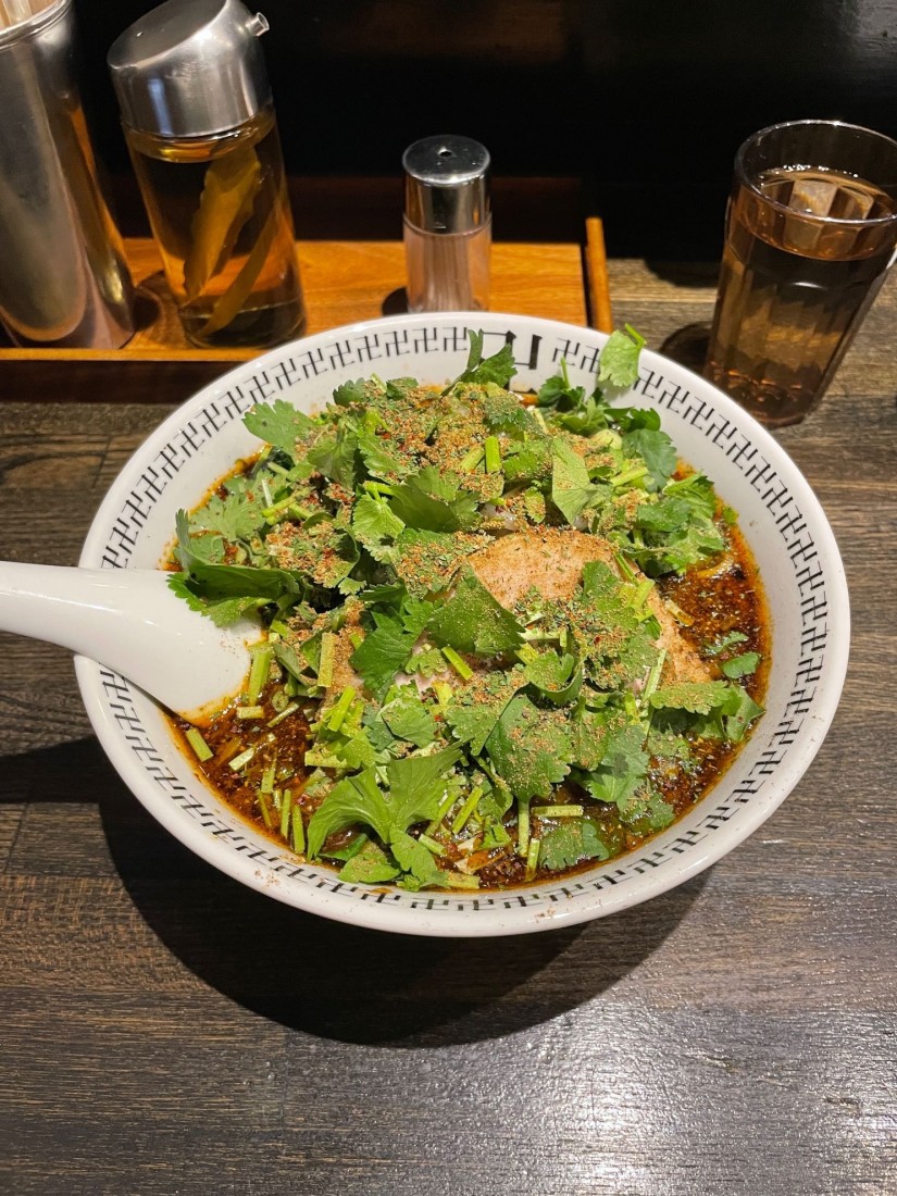 スパイスパクチーラーメン 辛さスパイス増し