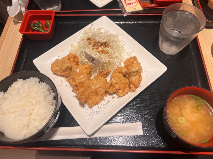 スパイシーチキン定食