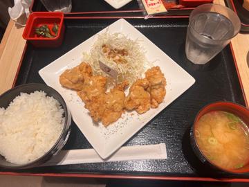 スパイシーチキン定食