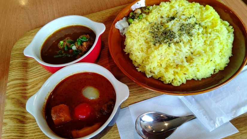 合い掛けカレーキーマと赤 普通の辛さ