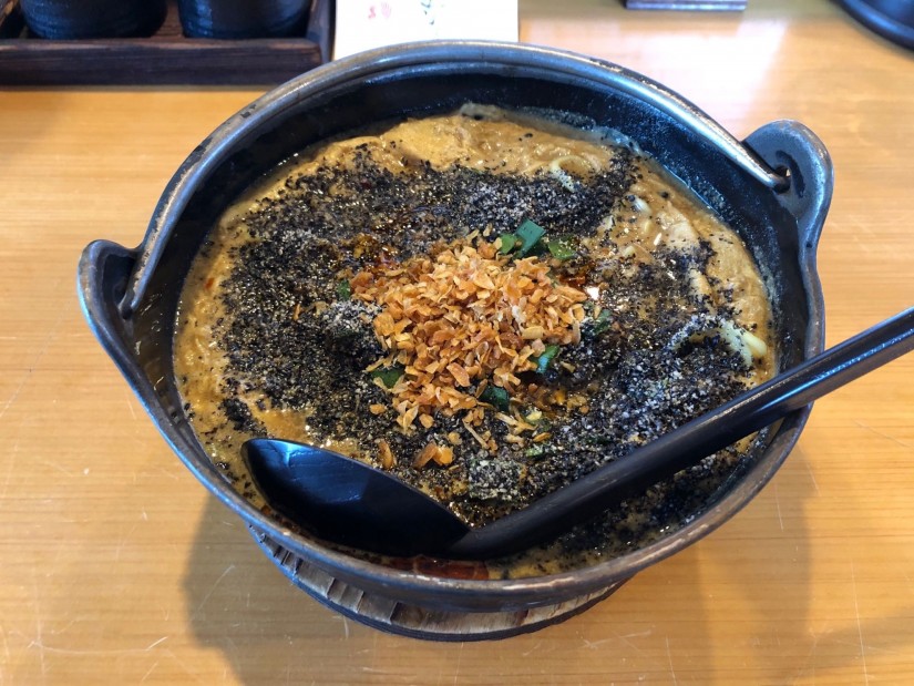 黒胡麻担々麺 1.5辛