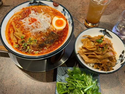 柚子辛紅ラーメン8丁目