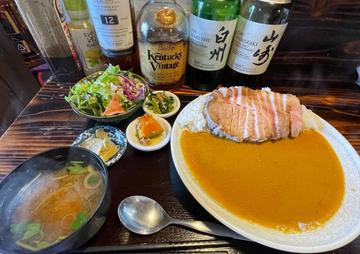 三元豚の厚切りポークステーキカレー (辛口)