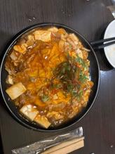 オムライスに麻婆豆腐かけたやつ（メニュー忘れました） 激辛