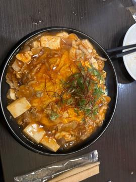 オムライスに麻婆豆腐かけたやつ(メニュー忘れました) 激辛