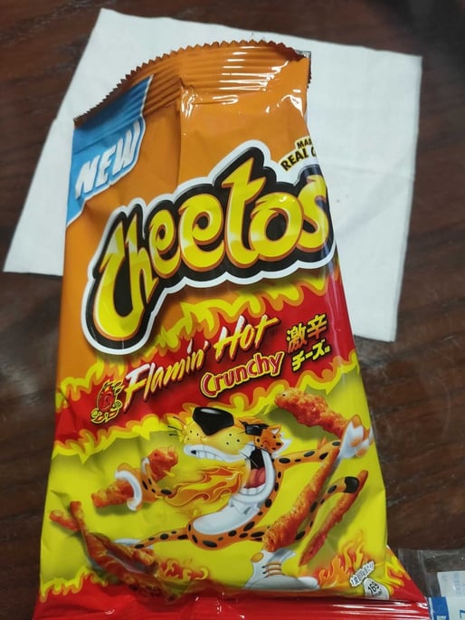 チートス Flamin Hot 激辛チーズ味