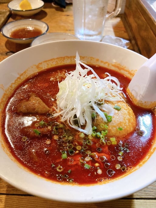 肉喰らうず麺 表記はないけど、激辛頼めます