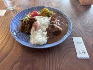 ポークビンダルーとチキンキーマカレー