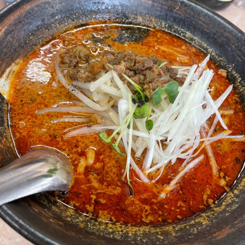 四川黒ゴマ担々麺