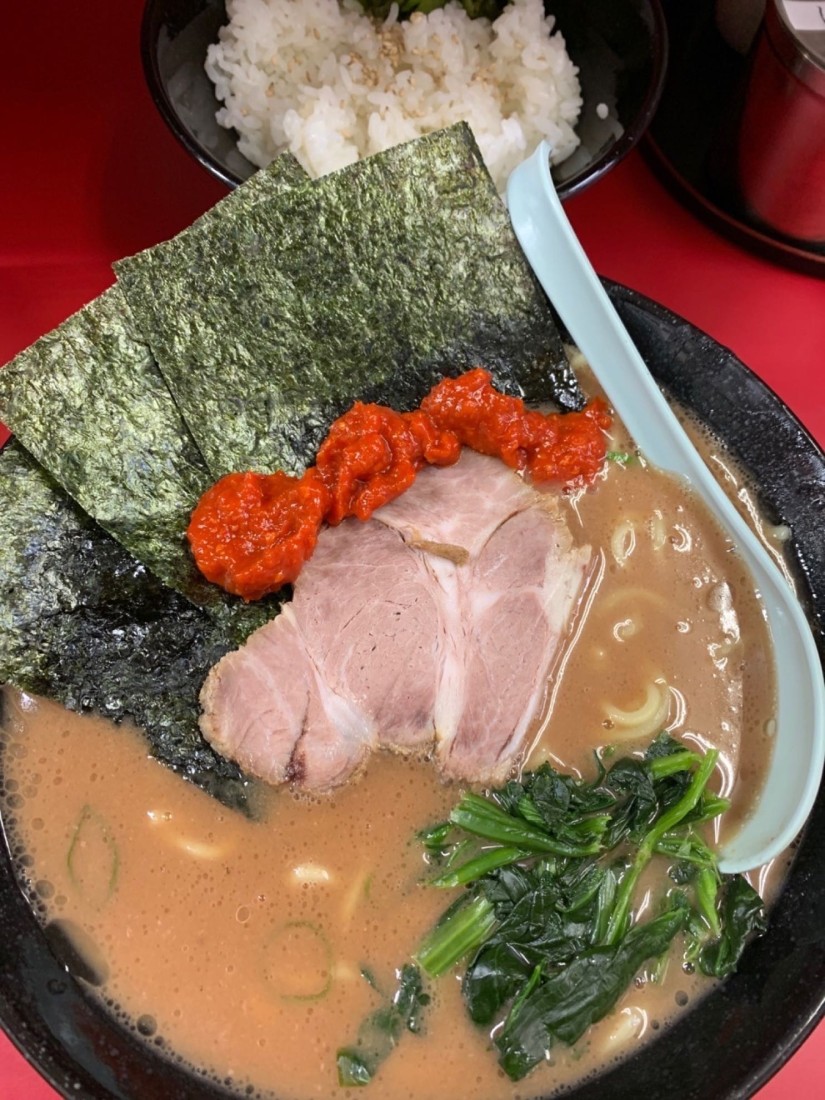 ラーメン並 卓上豆板醤でチューニング