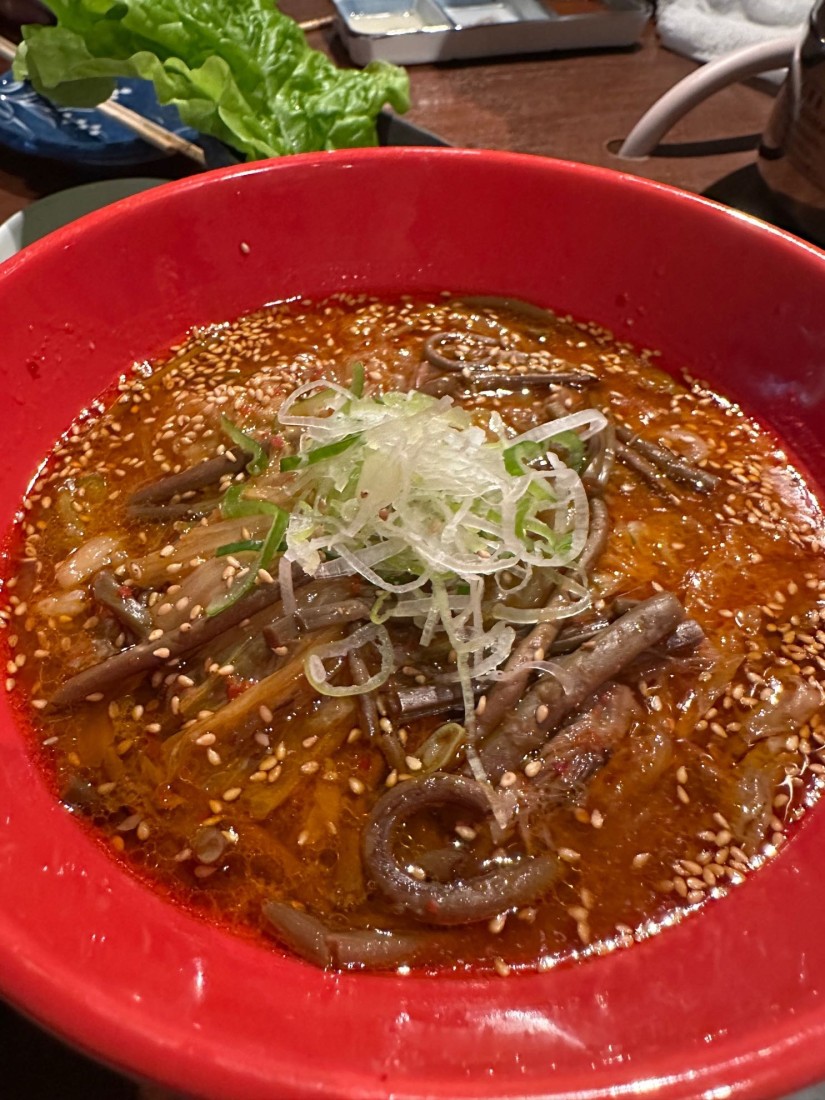 テールクッパ 赤