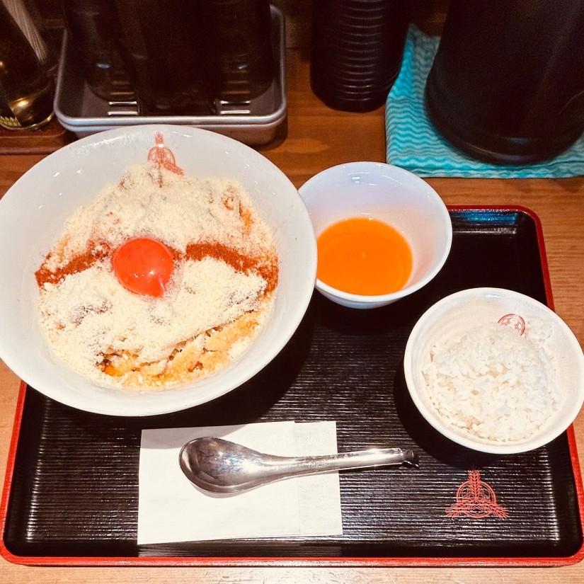 白い灼熱〜禁断のチーズ油そば〜