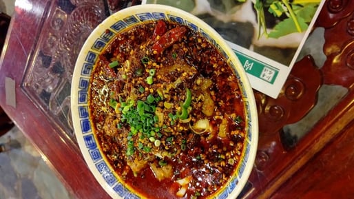 水煮肉片(四川風辛い牛肉の煮込み)