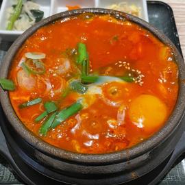 豚肉とほくほくじゃがいものキムチスンドゥブ 6辛