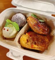 スペイン風フレンチトースト 2種のアイス添え 激辛