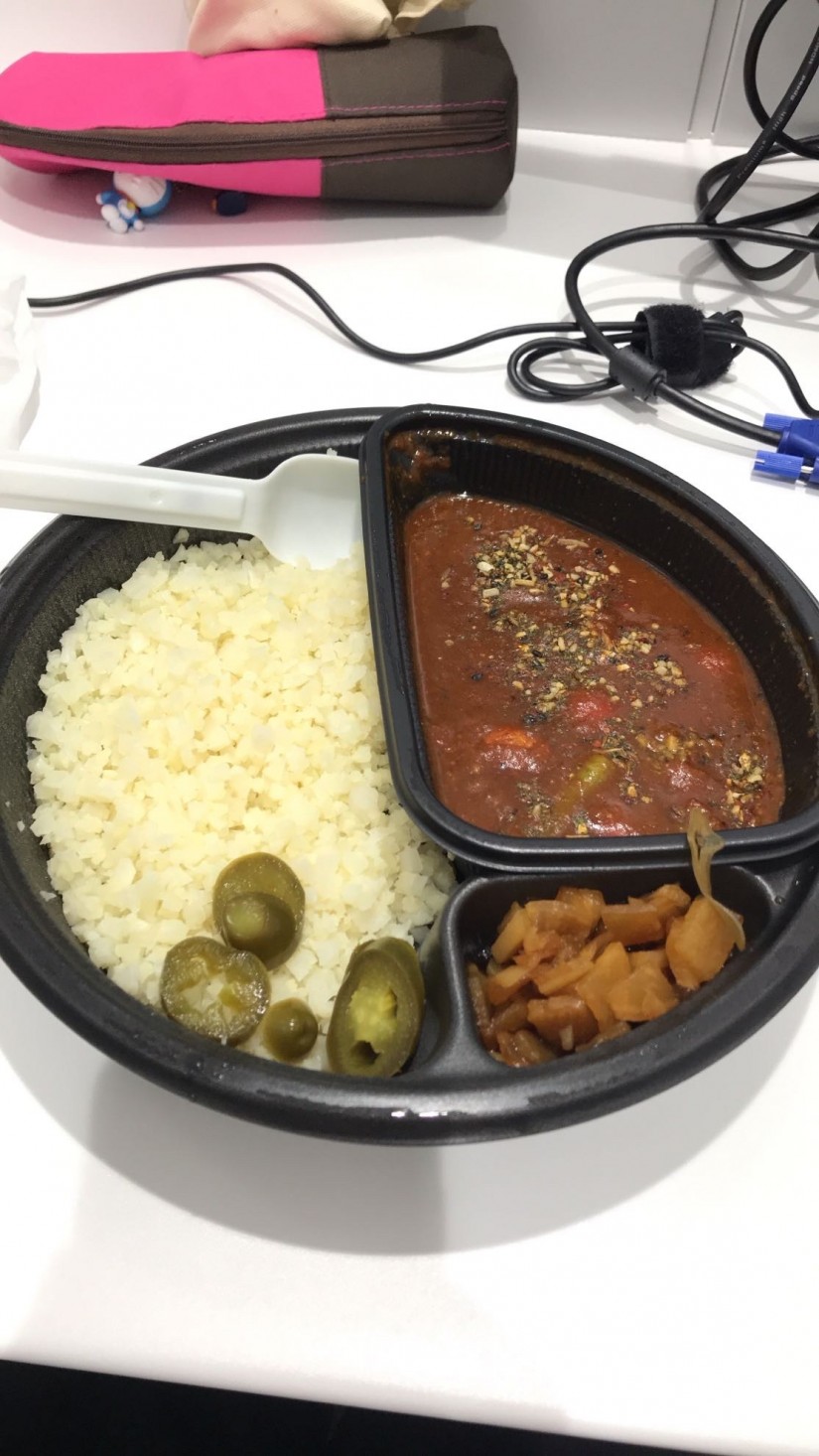 チキンとトマトのホットスパイスカレー 5辛