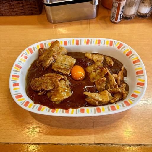 スタミナカレー生卵入り 30倍 救急車