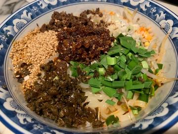 汁無し坦々麺